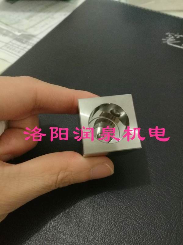 電致伸縮精整裝置加工現場(chǎng)